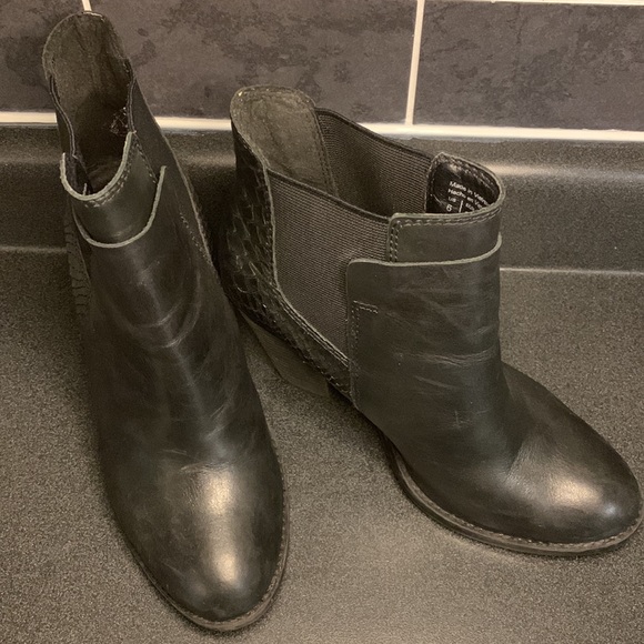 ALDO | Chic Black Leather Ankle Boots - Picture 2 of 4